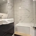 Beautiful 2-bedroom - Sea And View Appartamento